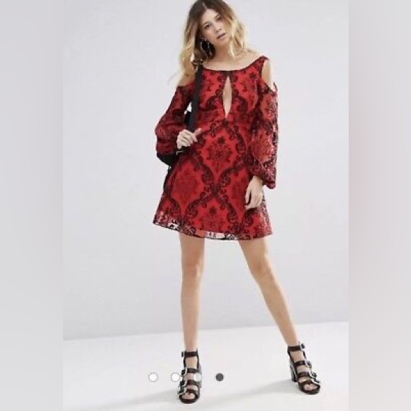 Free People Want You to Want Me Cold Shoulder Dress- size 4 - Picture 4 of 4